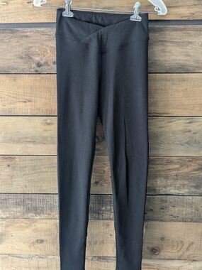 H&M Black Ribbed V-Waist Leggings